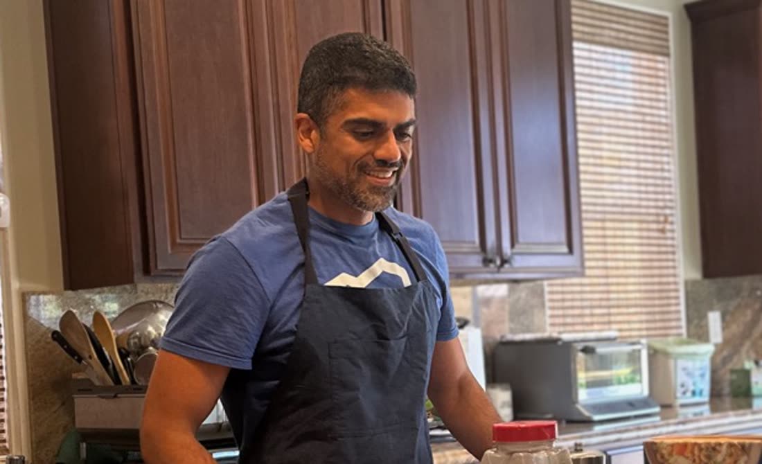 Dr. Rak leading a live Mindful Meals cook-along from his kitchen